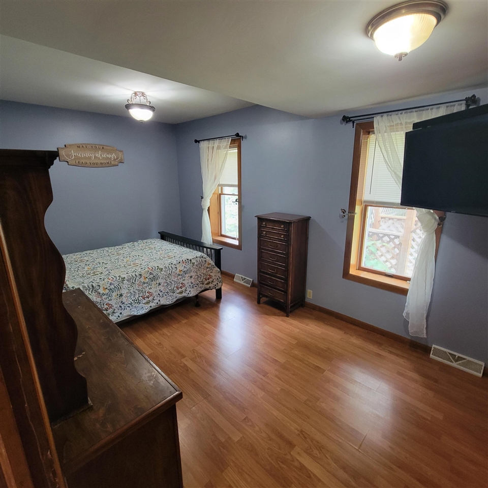 8 E Barton Street Property Photo 18
