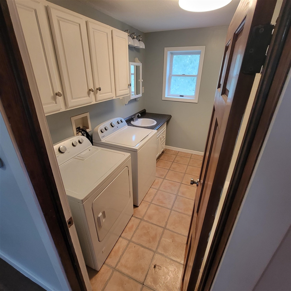 8 E Barton Street Property Photo 22