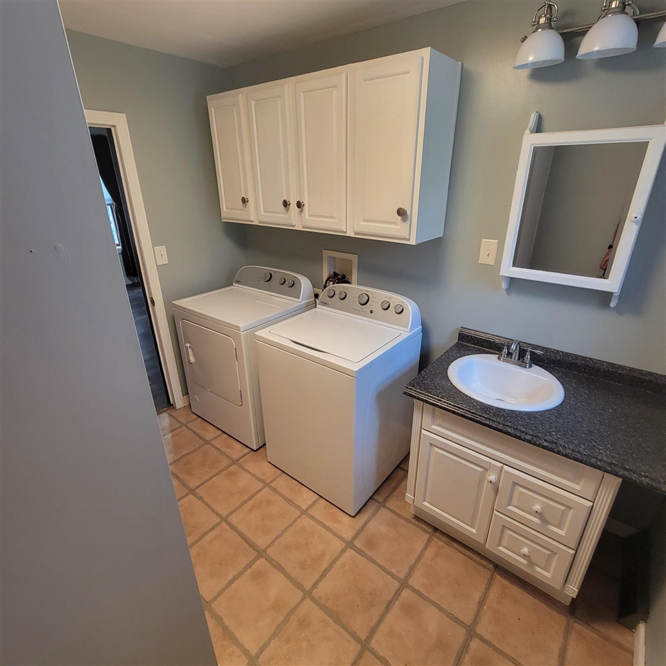 8 E Barton Street Property Photo 23