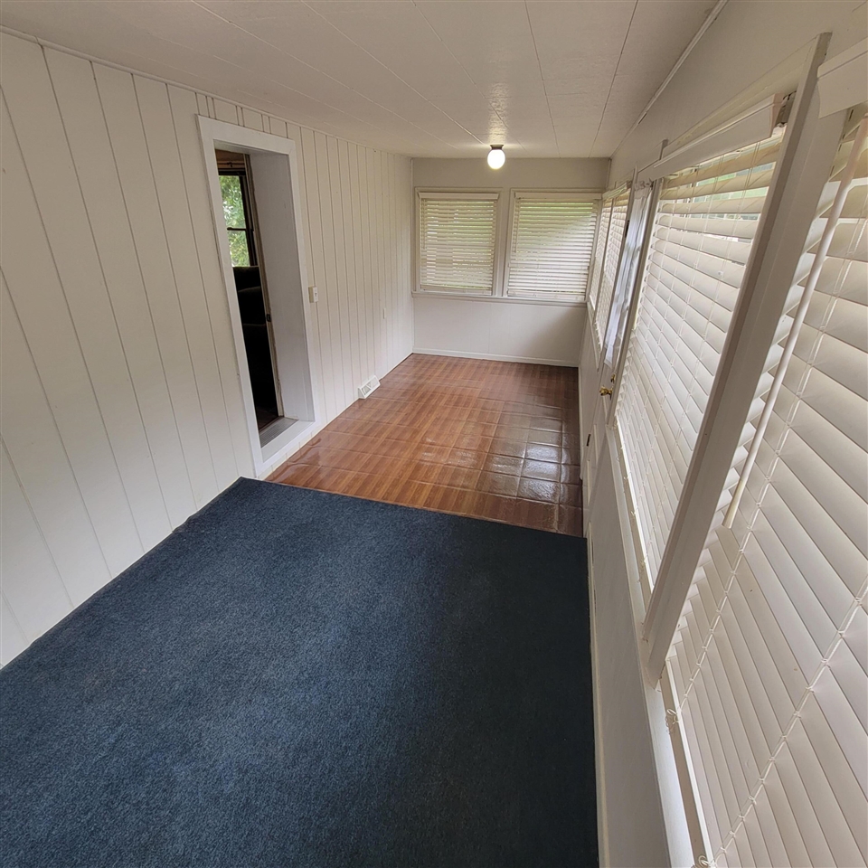 8 E Barton Street Property Photo 25