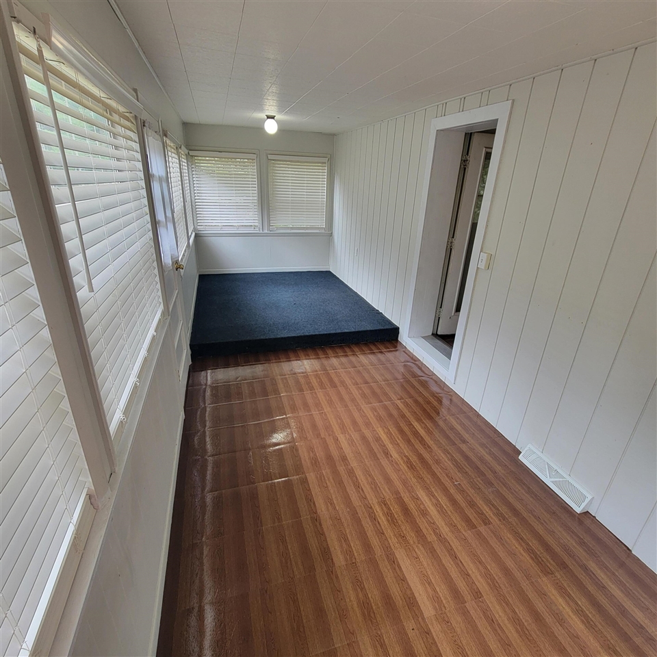 8 E Barton Street Property Photo 26