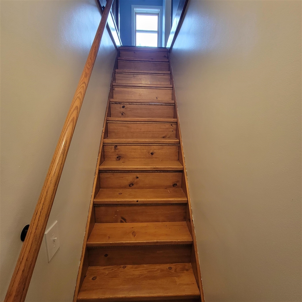 8 E Barton Street Property Photo 27