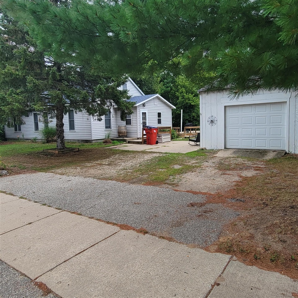 8 E Barton Street Property Photo 37