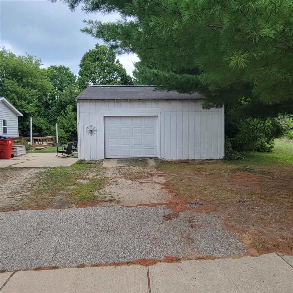 8 E Barton Street Property Photo 38