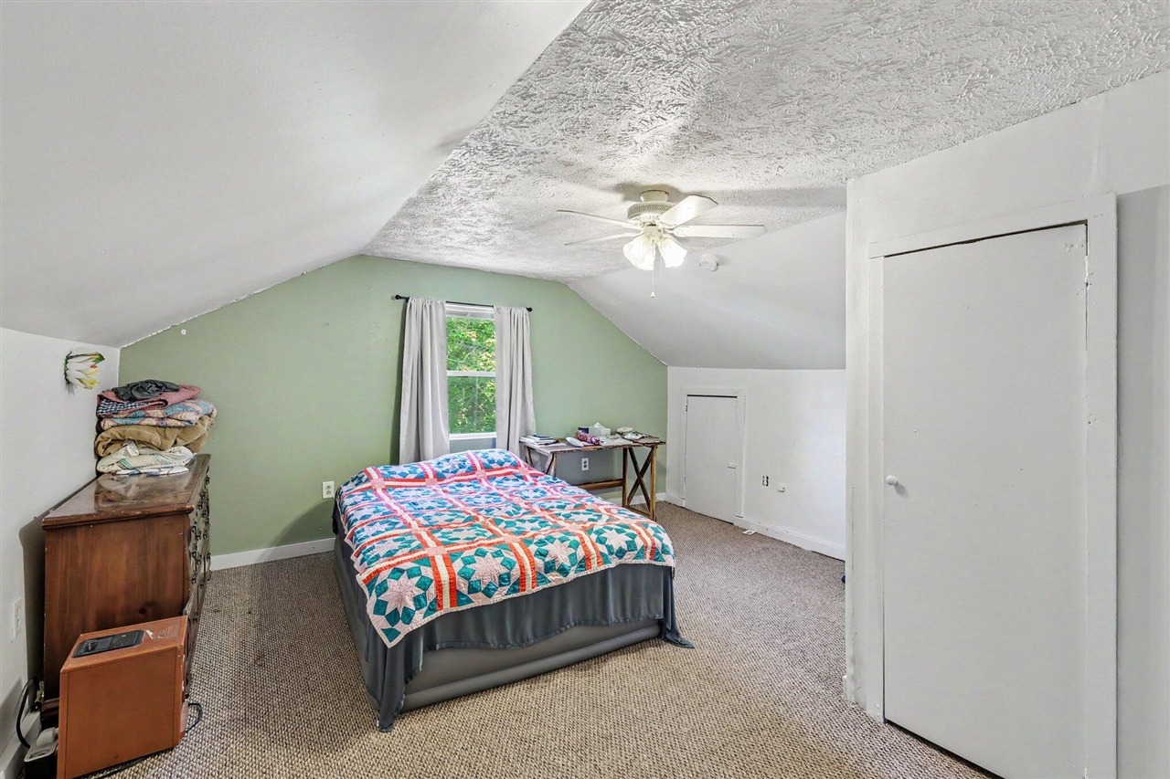 5366 Folks Road Property Photo 12