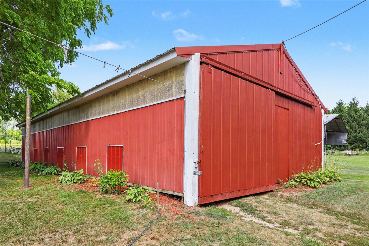 5366 Folks Road Property Photo 22
