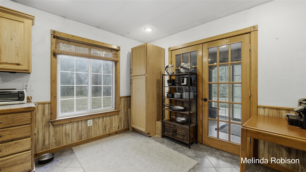 5220 E High Tower Lake Road Property Photo 8