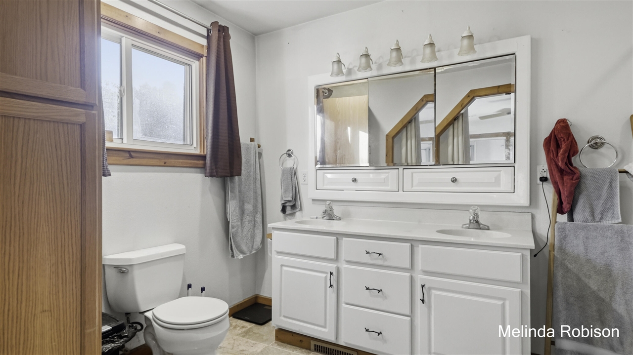 5220 E High Tower Lake Road Property Photo 17