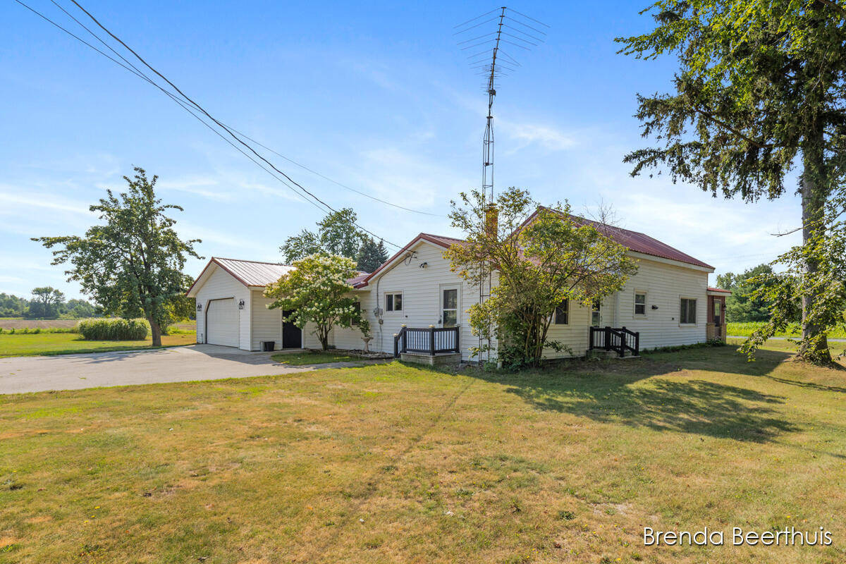 8800 Ellis Road Property Photo 29