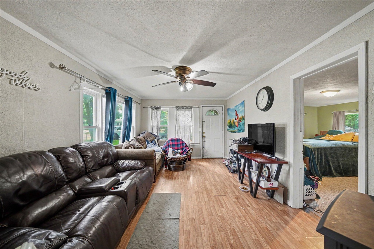 3896 Main Street Property Photo 4