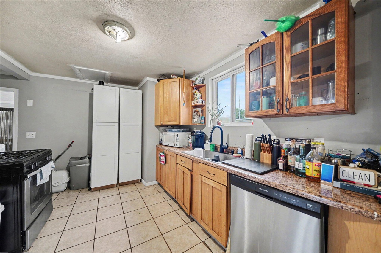 3896 Main Street Property Photo 7