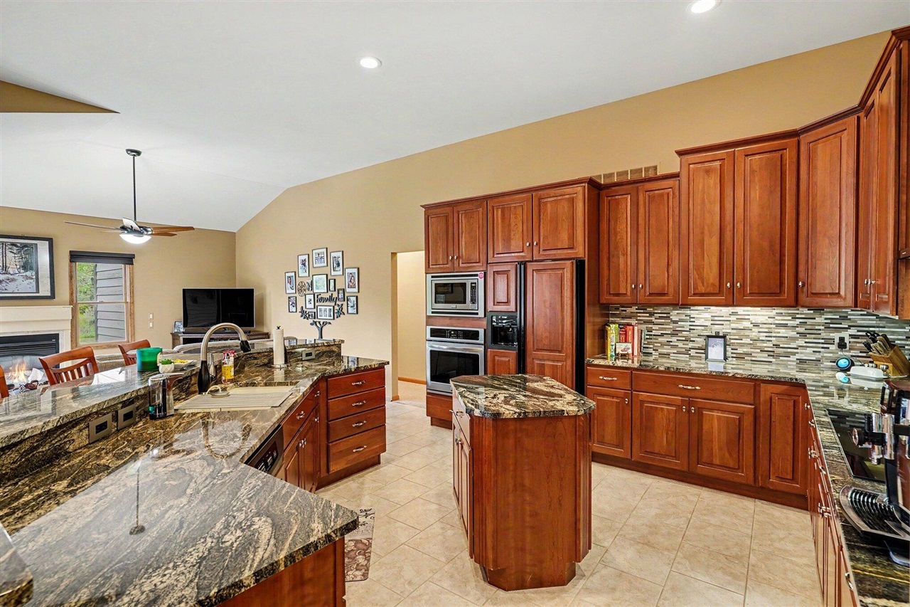 8588 Webster Hills Road Property Photo 8