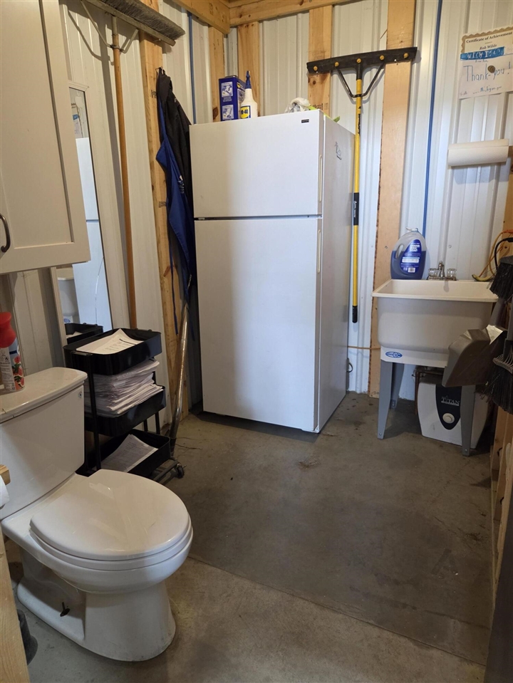 305 2nd Street Property Photo 10