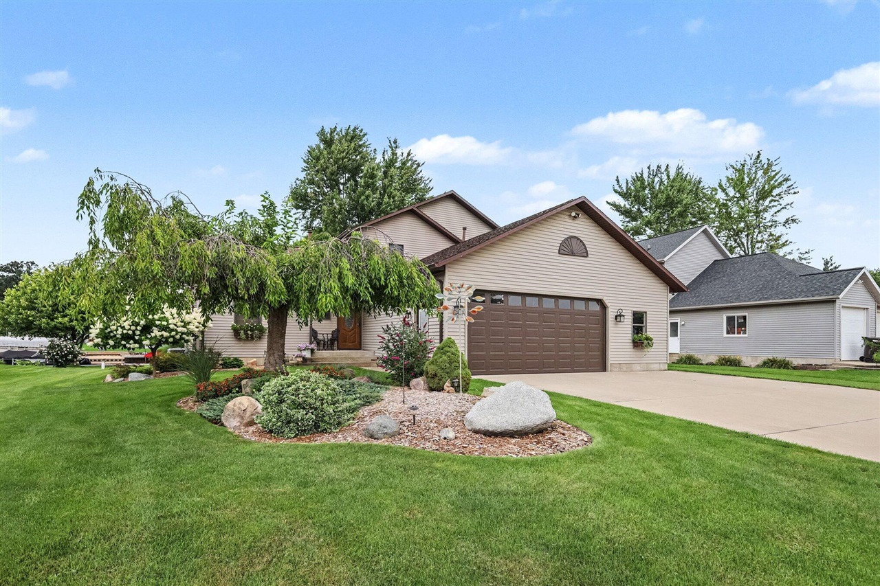 12776 Theris Drive Property Photo 10