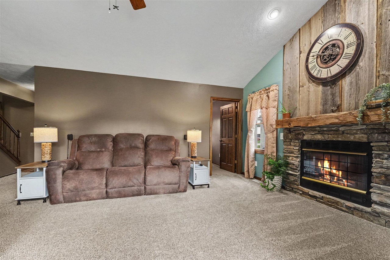 12776 Theris Drive Property Photo 16