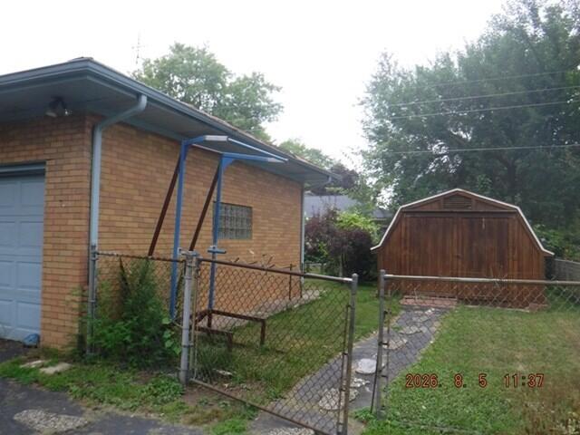 241 Jamesway Property Photo 4