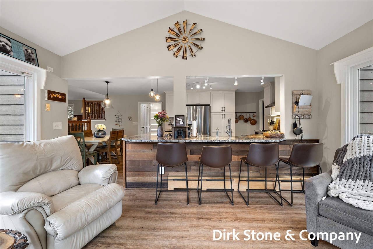 18569 Pawnee Drive Property Photo 27