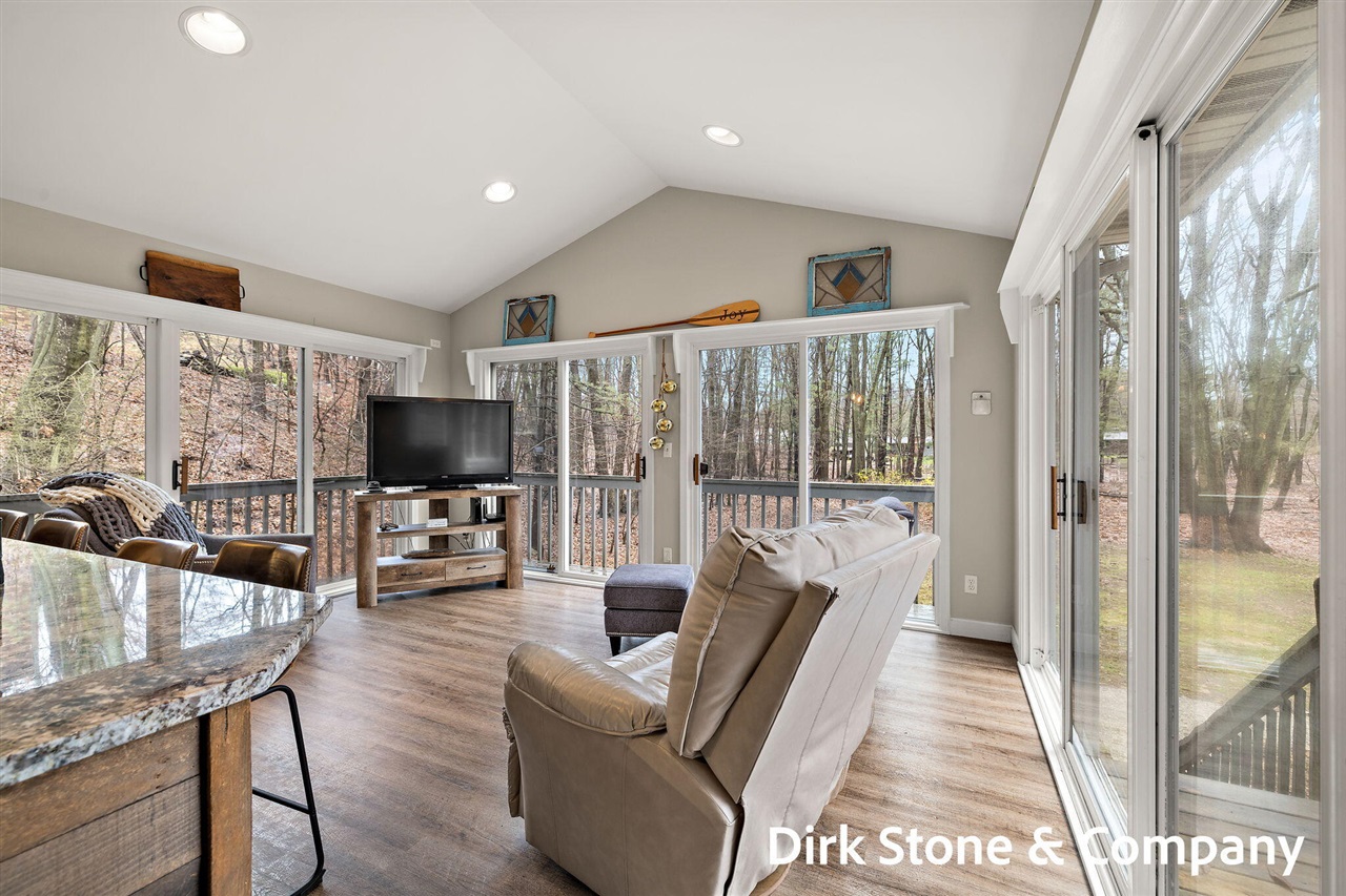 18569 Pawnee Drive Property Photo 31