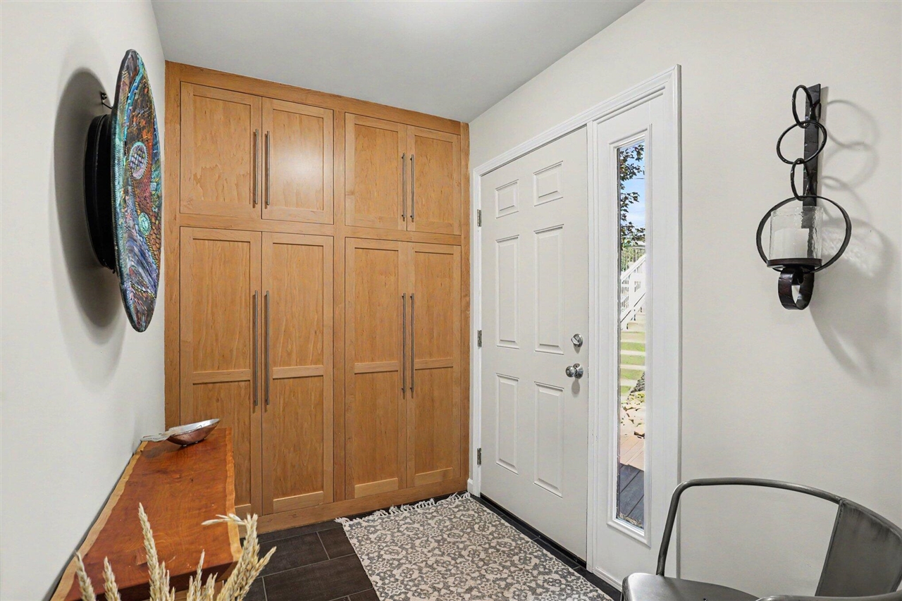 58875 Hill Property Photo 8