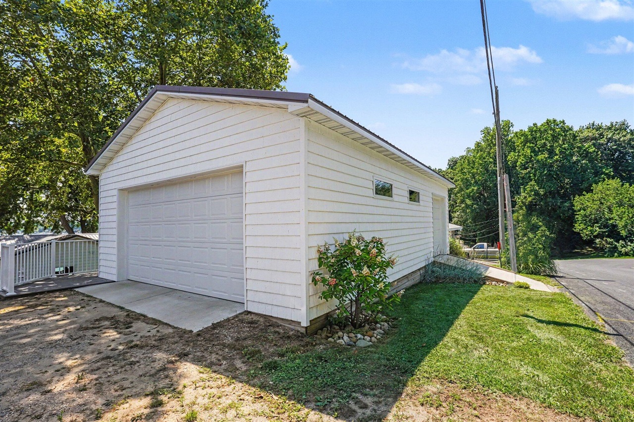 58875 Hill Property Photo 35