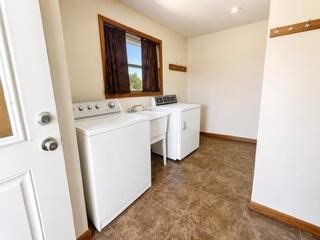 2248 N Goetze Road Property Photo 17