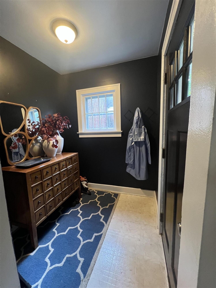 1003 Hoyt Street Property Photo 4