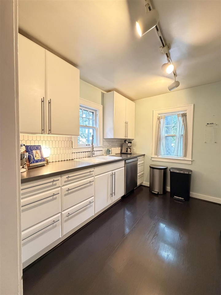 1003 Hoyt Street Property Photo 12