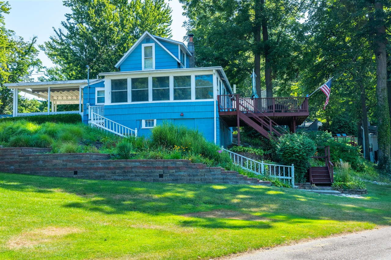 7830 Pear Property Photo 4