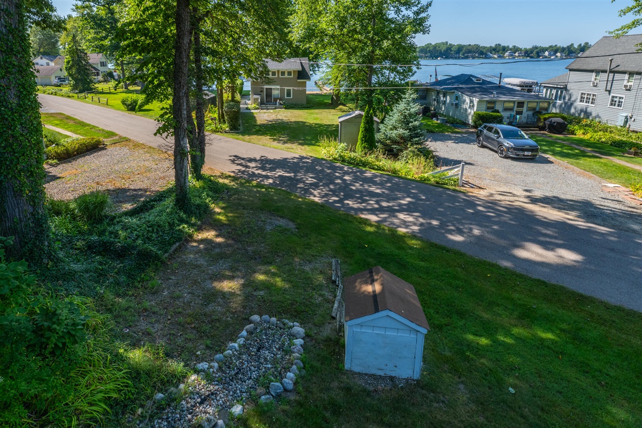 7830 Pear Property Photo 6