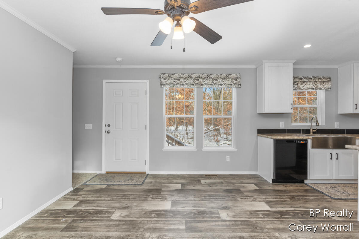 5017 S Sunray Court Property Photo 5