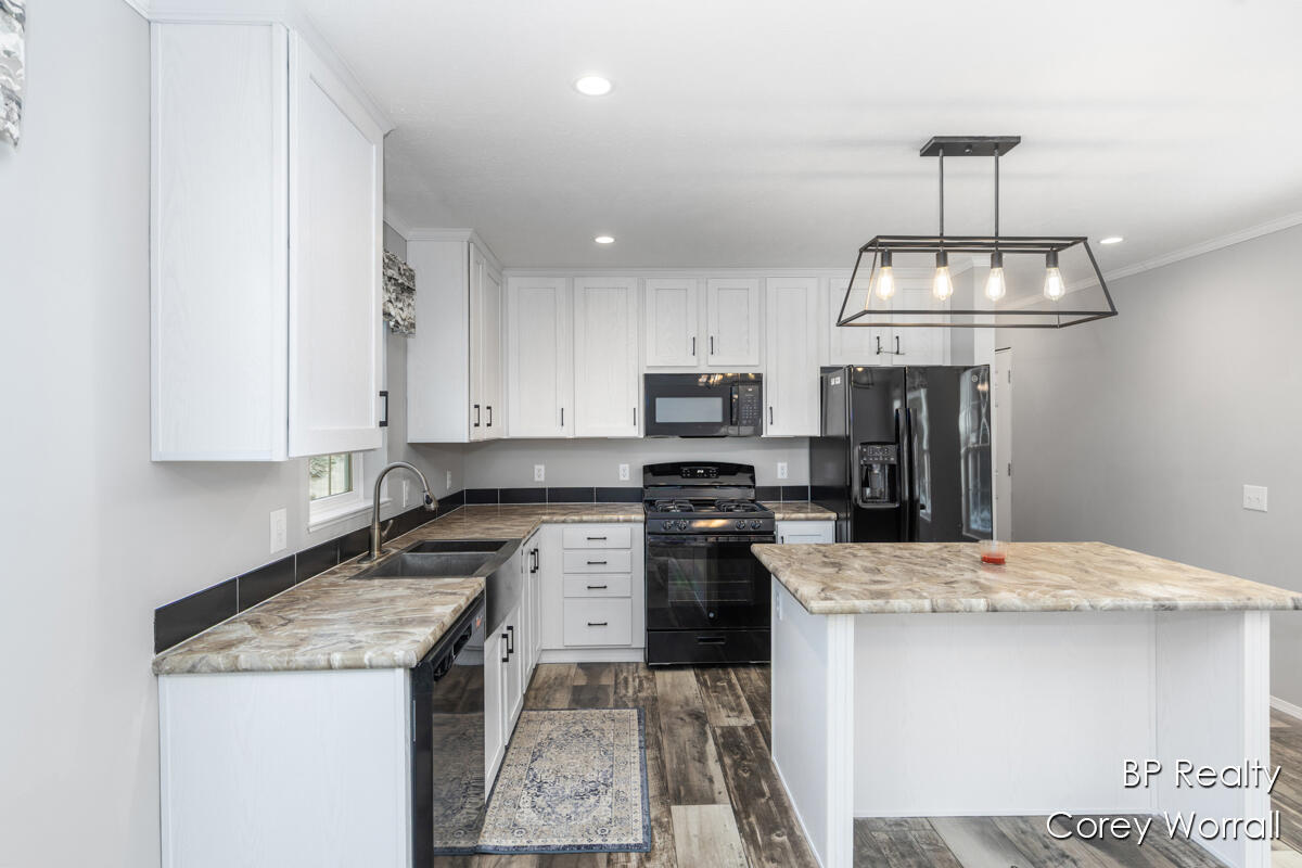 5017 S Sunray Court Property Photo 8