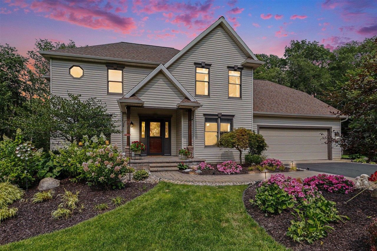 6457 Oak Court Property Photo 1