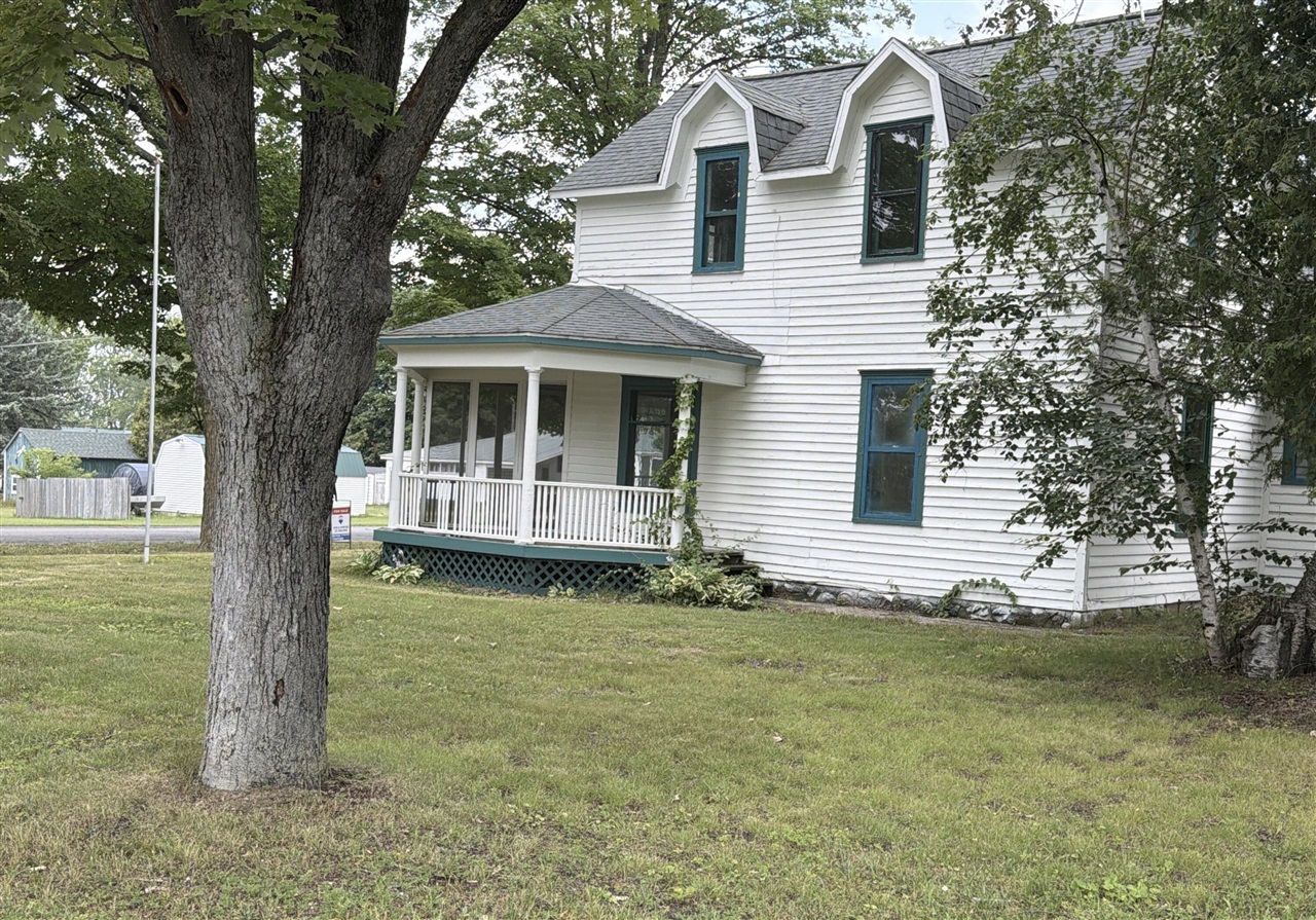 306 N Carland Street Property Photo 4