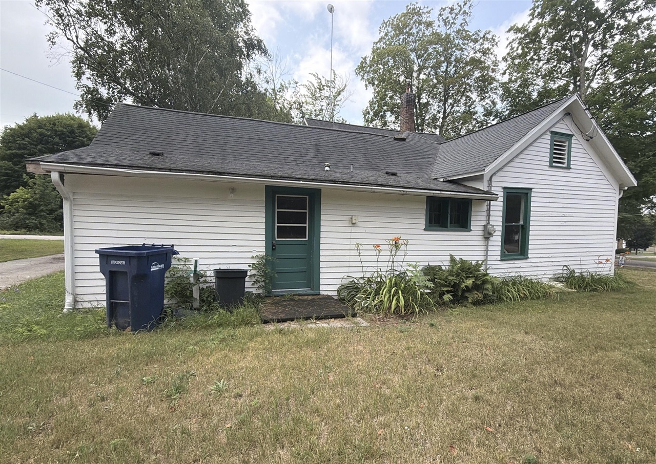306 N Carland Street Property Photo 5