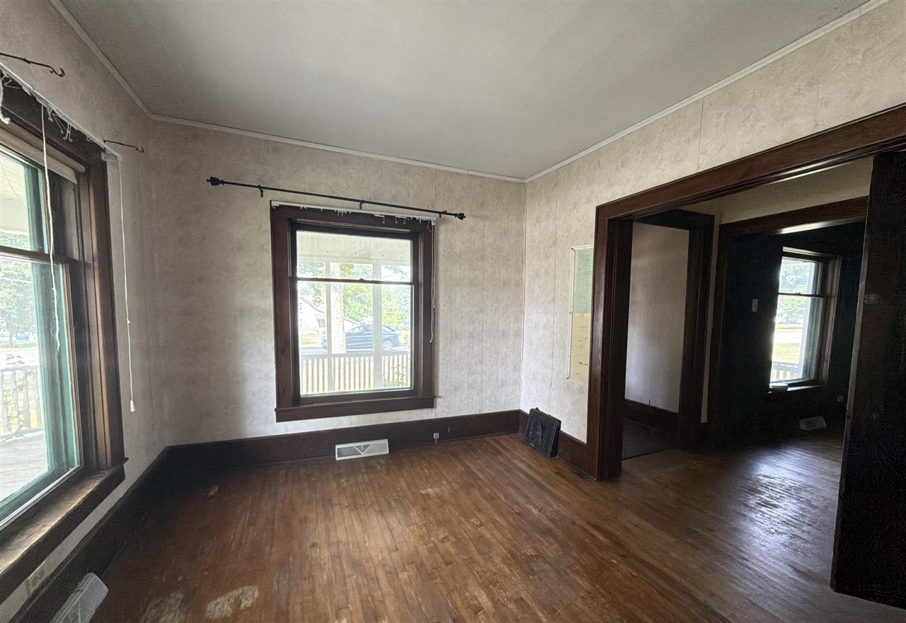 306 N Carland Street Property Photo 33