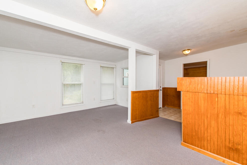 1916 Romence Road Property Photo 12