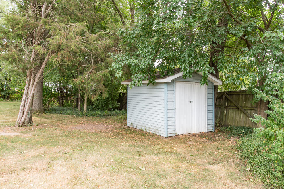 1916 Romence Road Property Photo 37