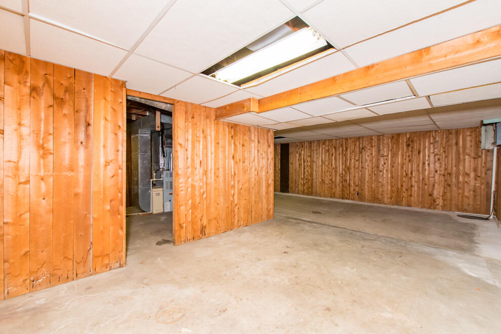 1916 Romence Road Property Photo 47