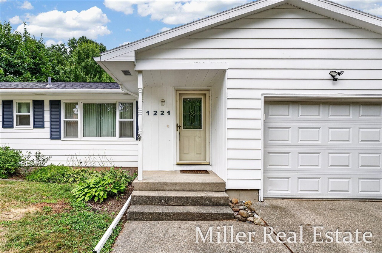 1221 N Hanover Street Property Photo 23