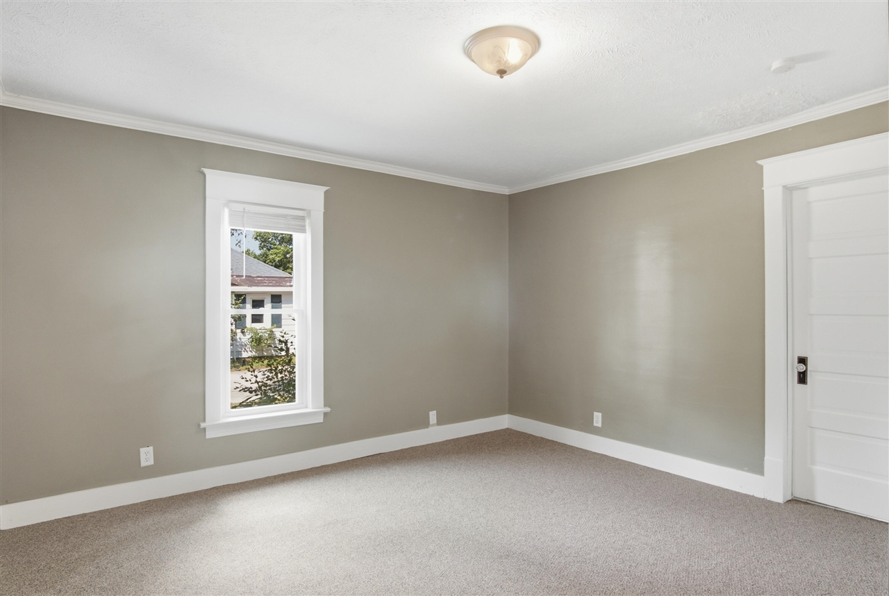 314 E Coffren Avenue Property Photo 18