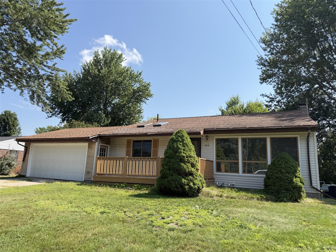 404 N Reinberg Avenue Property Photo 1