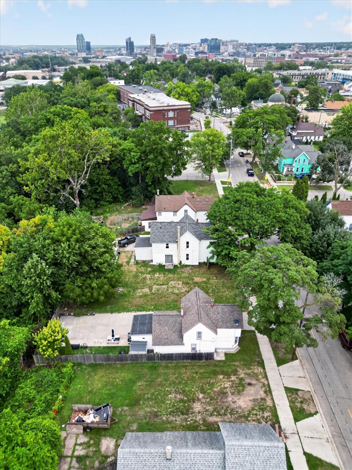 851 Oakland Avenue Property Photo 7