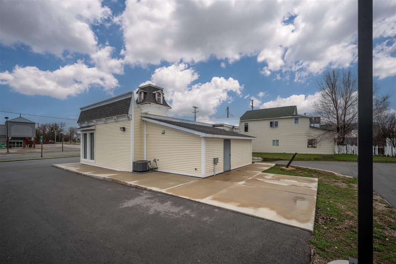 508 E Houghton Avenue Property Photo 15