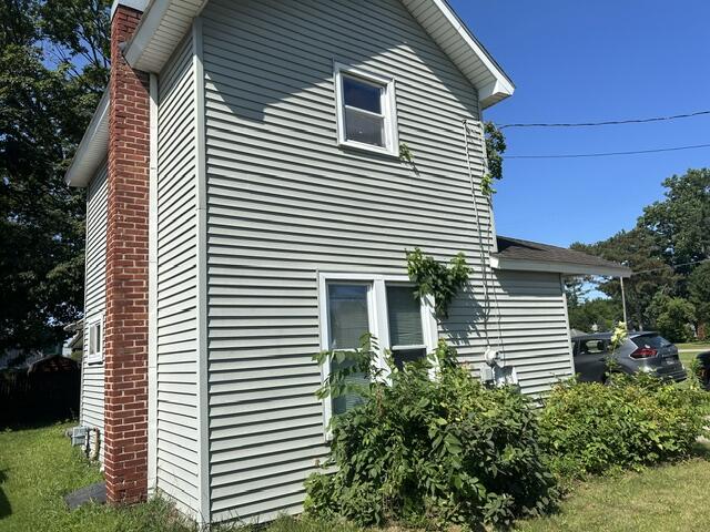 102 S George Street Property Photo 2
