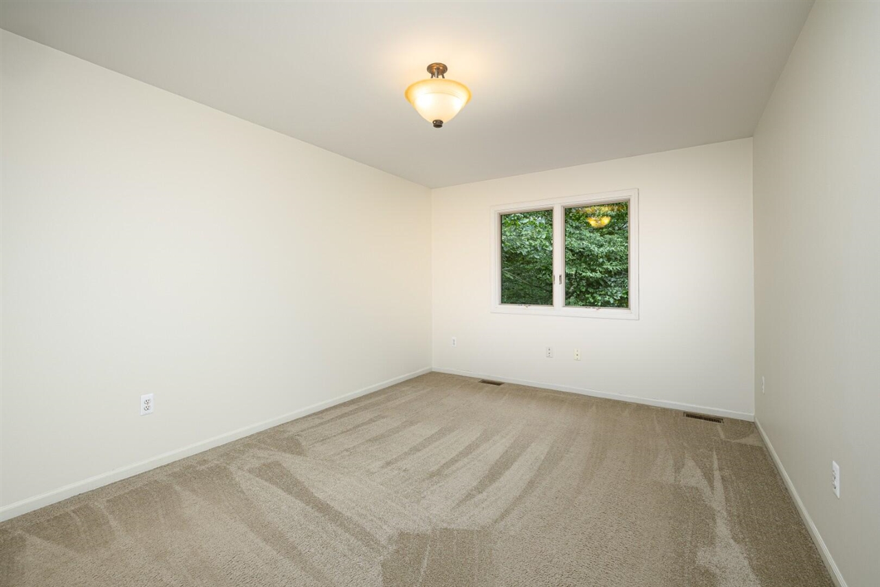 2005 Chestnut Crescent Property Photo 29
