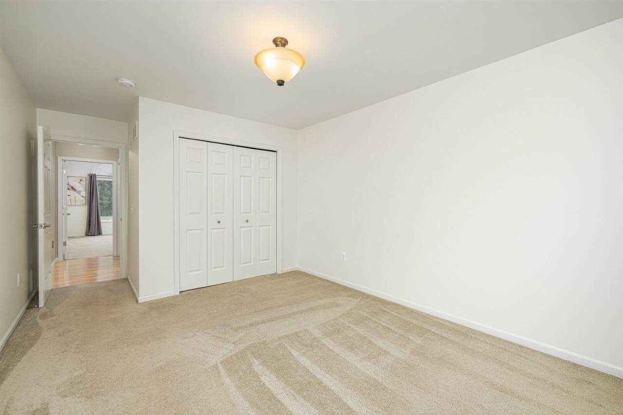 2005 Chestnut Crescent Property Photo 30
