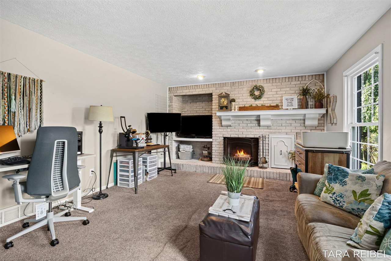 990 Riley Street Property Photo 27