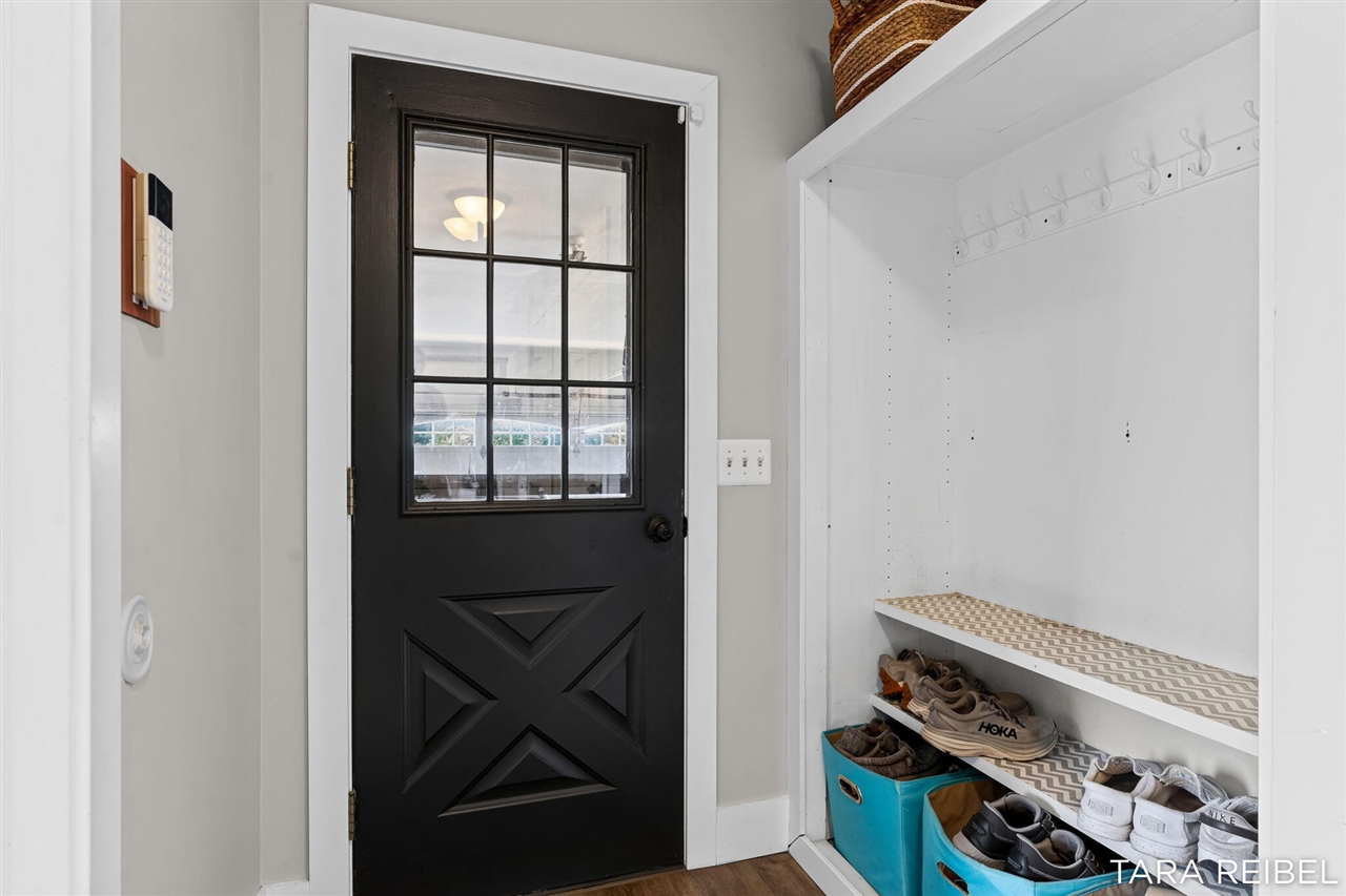 990 Riley Street Property Photo 29