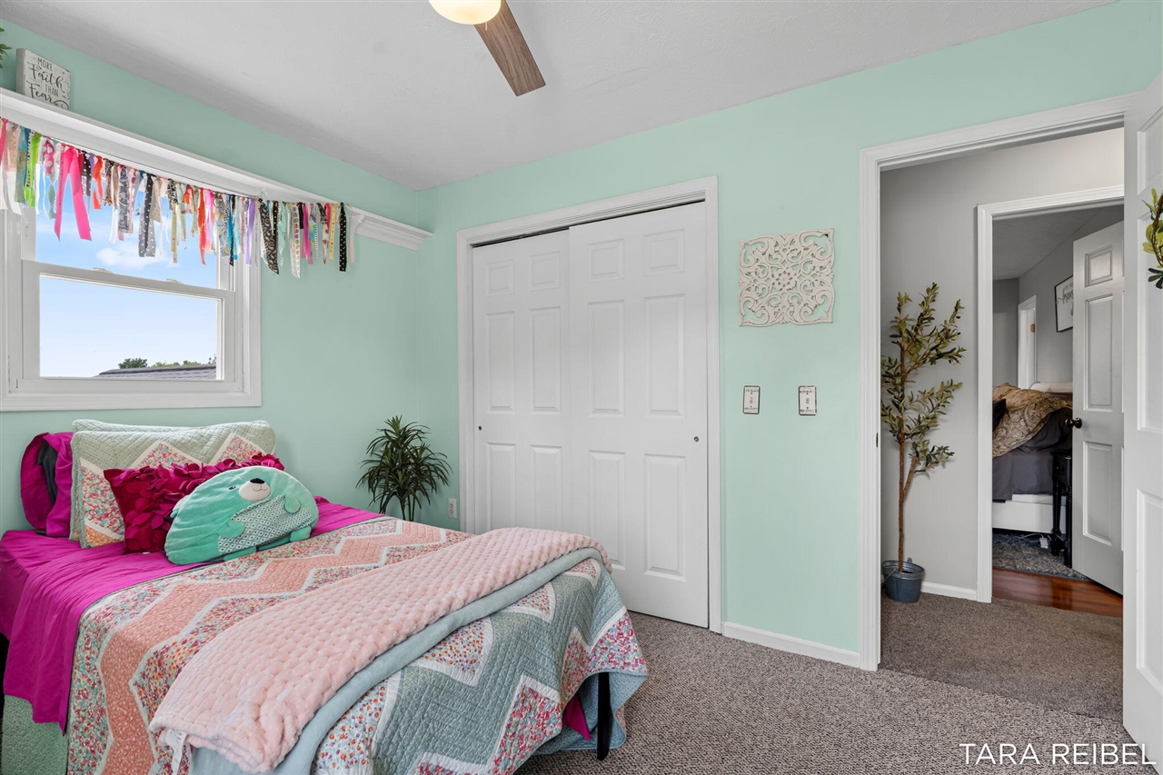 990 Riley Street Property Photo 37