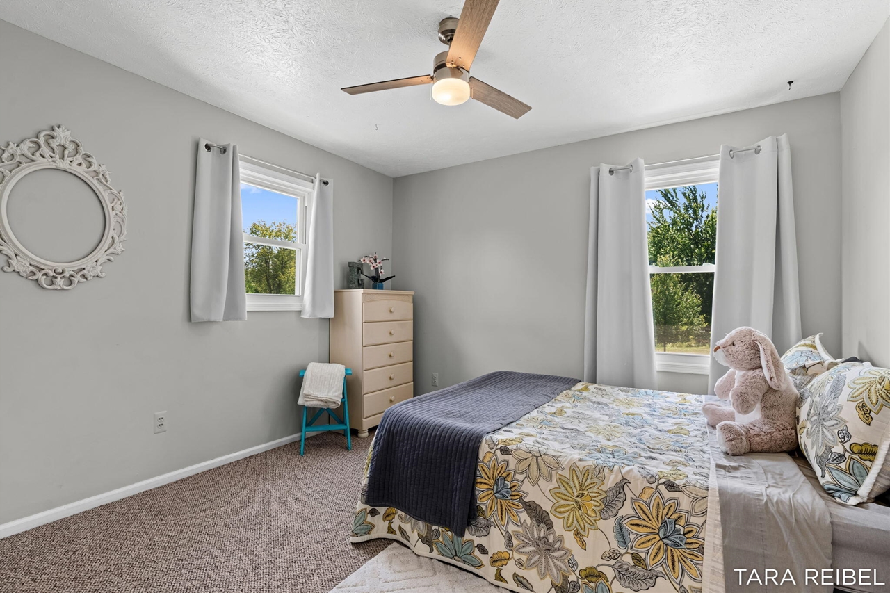 990 Riley Street Property Photo 38